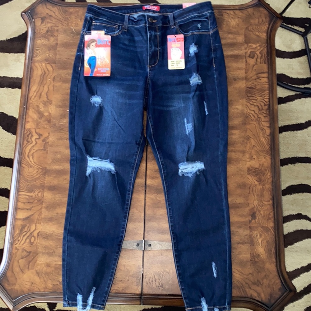 Butt, I Love You 👖 Butt-lifting Jeans (size 18) - NWT